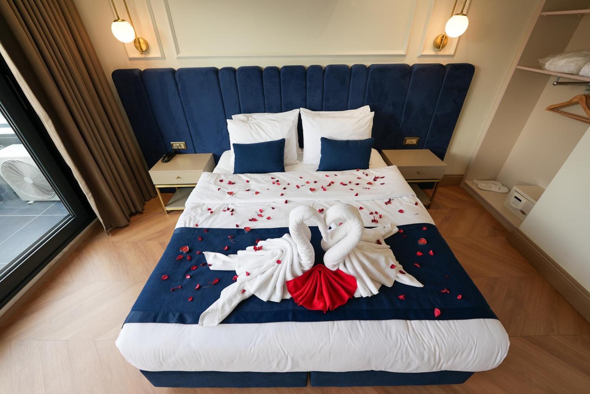Taksim Bosphorus Hotel อิสตันบูล ภายนอก รูปภาพ